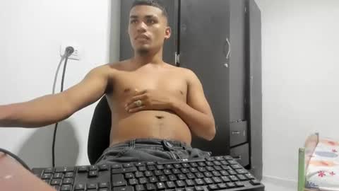 Snapshot of demol_latin chatting on December 26, 2024, 5:40 pm MASTER DAV online show from December 26, 2024, 5:40 pm