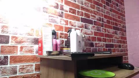 Denisse online show from April 21, 2026, 3:24 am