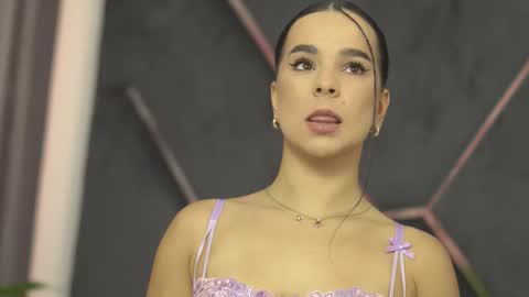 Snapshot of deniseblu chatting on September 16, 2025, 4:46 am deniseblu online show from September 16, 2025, 4:46 am