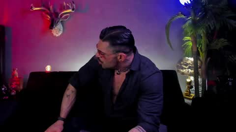 dennis_cox_ online show from April 18, 2026, 9:13 am