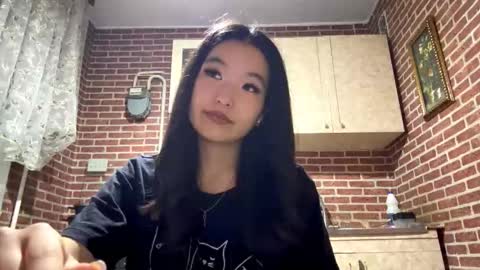 Emma online show from November 8, 2025, 12:16 pm