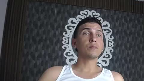 Snapshot of dereck_smithh chatting on June 14, 2026, 3:08 am Dereck online show from June 14, 2026, 3:08 am