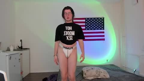 Derek online show from December 1, 2025, 9:09 pm