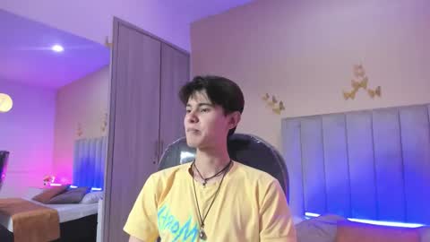 derek_sinn online show from March 19, 2026, 8:02 pm