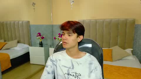 Snapshot of derek_sinn chatting on June 12, 2026, 8:41 pm derek_sinn online show from June 12, 2026, 8:41 pm