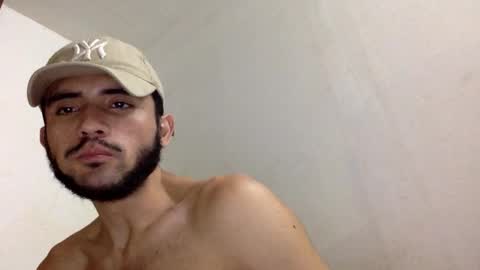 Snapshot of derek_smiith chatting on October 8, 2025, 11:30 am Derek smiith online show from October 8, 2025, 11:30 am