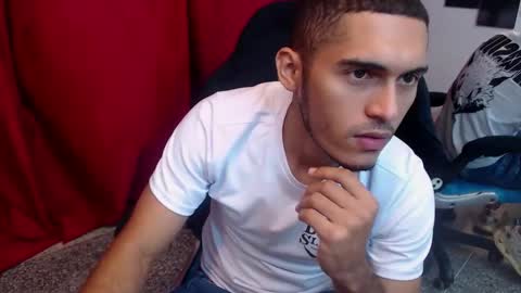 Snapshot of derek_storm_ chatting on September 28, 2025, 3:01 am D E R E K online show from September 28, 2025, 3:01 am