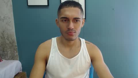 Snapshot of derek_storm_ chatting on November 11, 2025, 11:21 am D E R E K online show from November 11, 2025, 11:21 am