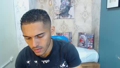 Snapshot of derek_storm_ chatting on November 12, 2025, 12:16 pm D E R E K online show from November 12, 2025, 12:16 pm