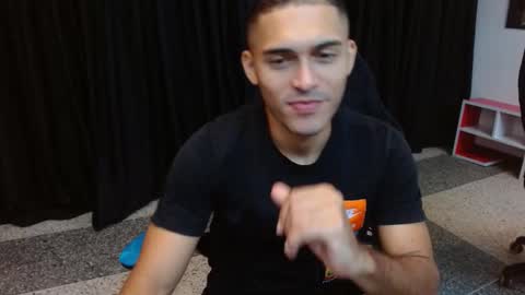 Snapshot of derek_storm_ chatting on November 27, 2025, 11:56 am D E R E K online show from November 27, 2025, 11:56 am