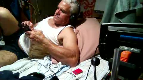 derick1961 online show from January 19, 2026, 5:22 am