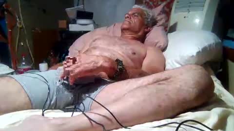 derick1961 online show from May 22, 2026, 8:21 am