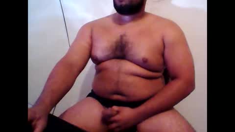derick_0013 online show from May 17, 2026, 12:41 am
