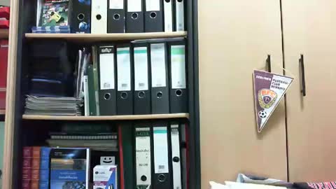 Snapshot of derkleineliebling chatting on December 13, 2024, 2:27 pm derkleineliebling online show from December 13, 2024, 2:27 pm