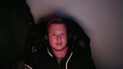 Gemeinsam Spass habentry together online show from February 19, 2026, 6:04 pm