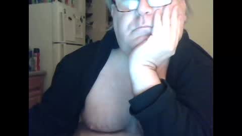 derrickkearley2055 online show from November 30, 2025, 8:18 am