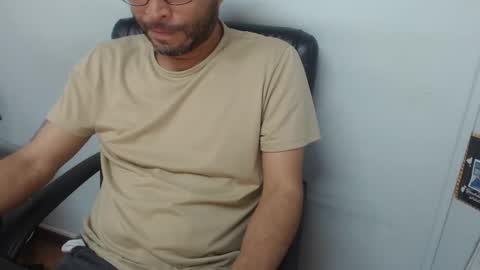     online show from November 9, 2025, 3:32 pm