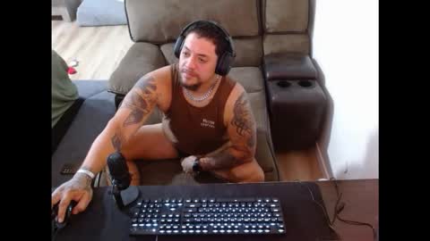 desertadventurer25 online show from October 10, 2025, 6:40 pm