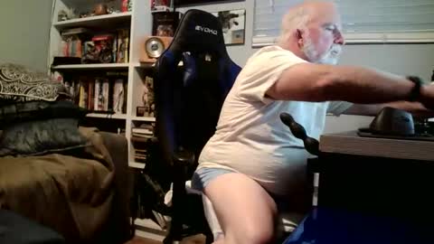 D K online show from May 15, 2026, 2:29 am