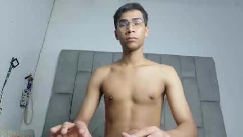 desire4duo online show from February 9, 2026, 10:08 am