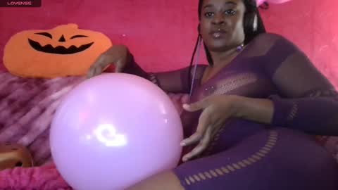 desireeafterdark online show from February 7, 2025, 10:40 am