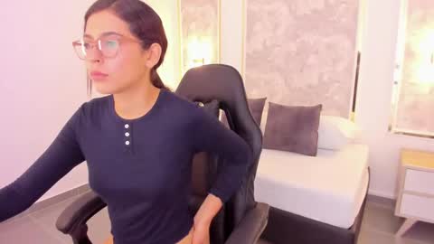 desire online show from September 16, 2025, 12:28 pm