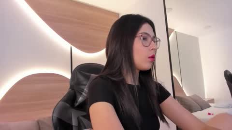 desire online show from November 1, 2025, 12:18 pm