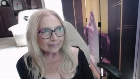 Snapshot of desiresofia chatting on July 15, 2026, 2:00 pm S O F I A online show from July 15, 2026, 2:00 pm