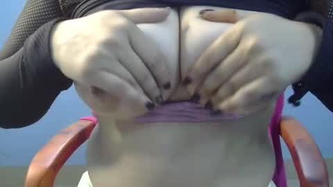 Snapshot of desirussian chatting on January 10, 2026, 7:43 am desirussian online show from January 10, 2026, 7:43 am