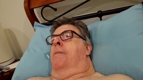 Desmon1958 online show from April 11, 2026, 8:35 pm