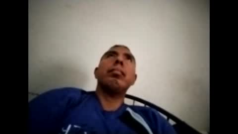 Snapshot of desnudo_sexoso chatting on November 1, 2025, 8:00 pm Desnudo sexoso online show from November 1, 2025, 8:00 pm