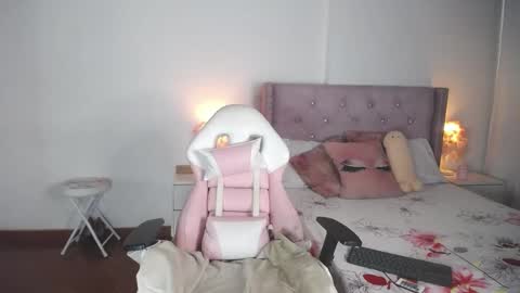 destinysweet21 online show from March 1, 2025, 11:28 am