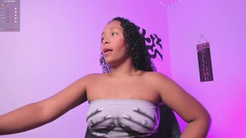 desty_y online show from September 14, 2025, 8:30 pm