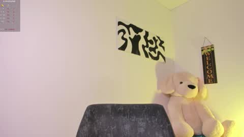 desty_y online show from February 1, 2026, 6:45 am