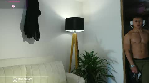 Snapshot of deus_belli chatting on January 16, 2026, 12:36 am Deus Belli online show from January 16, 2026, 12:36 am