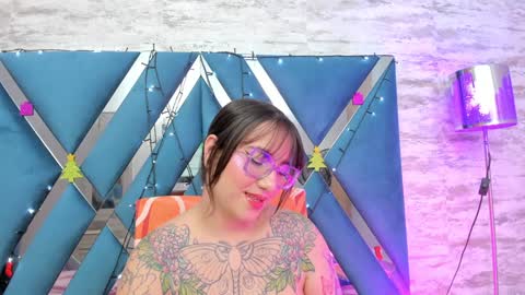 Deva Blue online show from December 11, 2024, 8:04 am