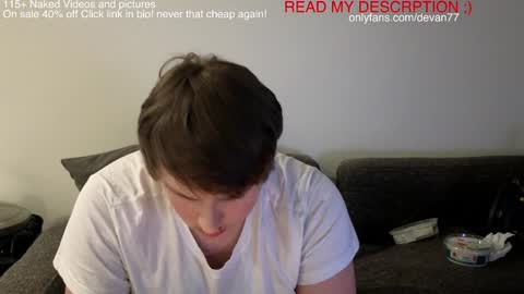 Snapshot of devantheplug chatting on December 12, 2024, 10:45 am Devan online show from December 12, 2024, 10:45 am