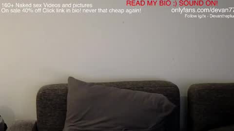 Snapshot of devantheplug chatting on March 8, 2025, 7:38 am Devan online show from March 8, 2025, 7:38 am