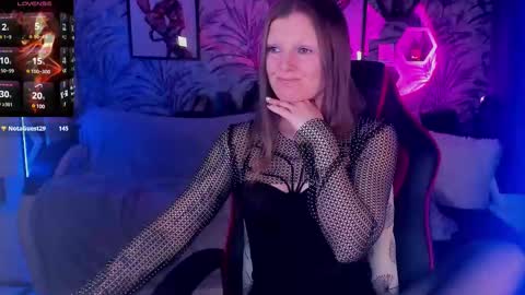 Snapshot of devi_evi chatting on March 10, 2025, 8:23 pm Evi online show from March 10, 2025, 8:23 pm