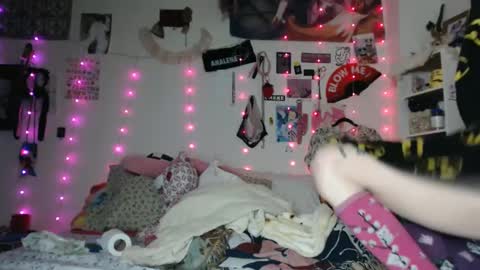 poutyangel online show from February 23, 2025, 12:48 pm