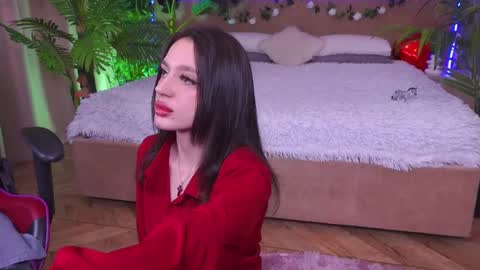 devilinee online show from March 6, 2025, 7:03 am