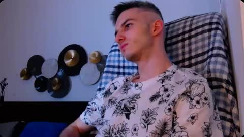 devin_ho online show from January 11, 2026, 12:59 am