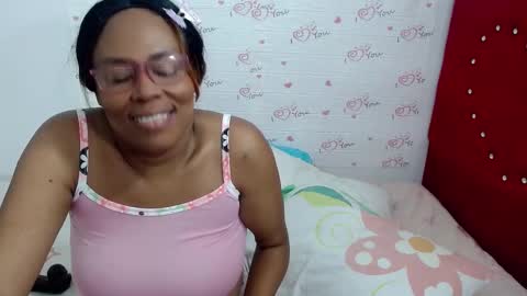 Snapshot of devorasexy2 chatting on December 12, 2024, 3:05 pm Devora.. online show from December 12, 2024, 3:05 pm