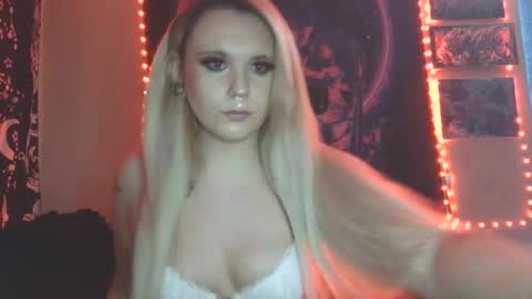 devyn winter online show from February 2, 2026, 9:24 pm