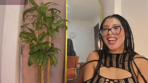 deyanira_sex online show from May 14, 2026, 6:20 am
