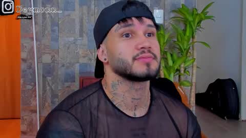 JULIAN online show from October 31, 2025, 2:51 pm