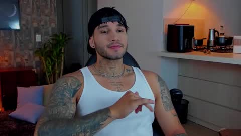 JULIAN online show from November 27, 2025, 10:23 pm