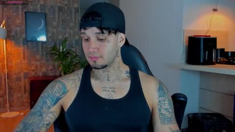 JULIAN online show from February 6, 2026, 1:10 am