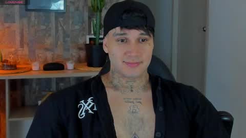 Snapshot of deymon_scott chatting on May 29, 2026, 2:53 am JULIAN online show from May 29, 2026, 2:53 am