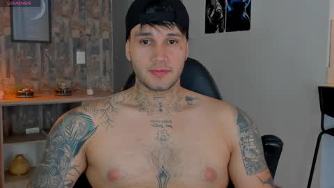 Snapshot of deymon_scott chatting on June 4, 2026, 10:05 pm JULIAN online show from June 4, 2026, 10:05 pm